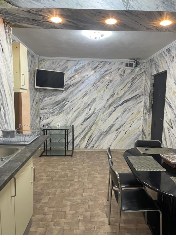 Guest House Targu Jiu Exterior photo