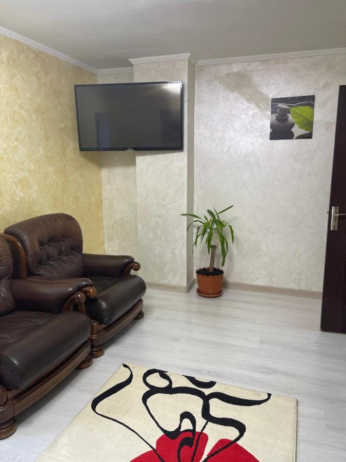 Guest House Targu Jiu Exterior photo