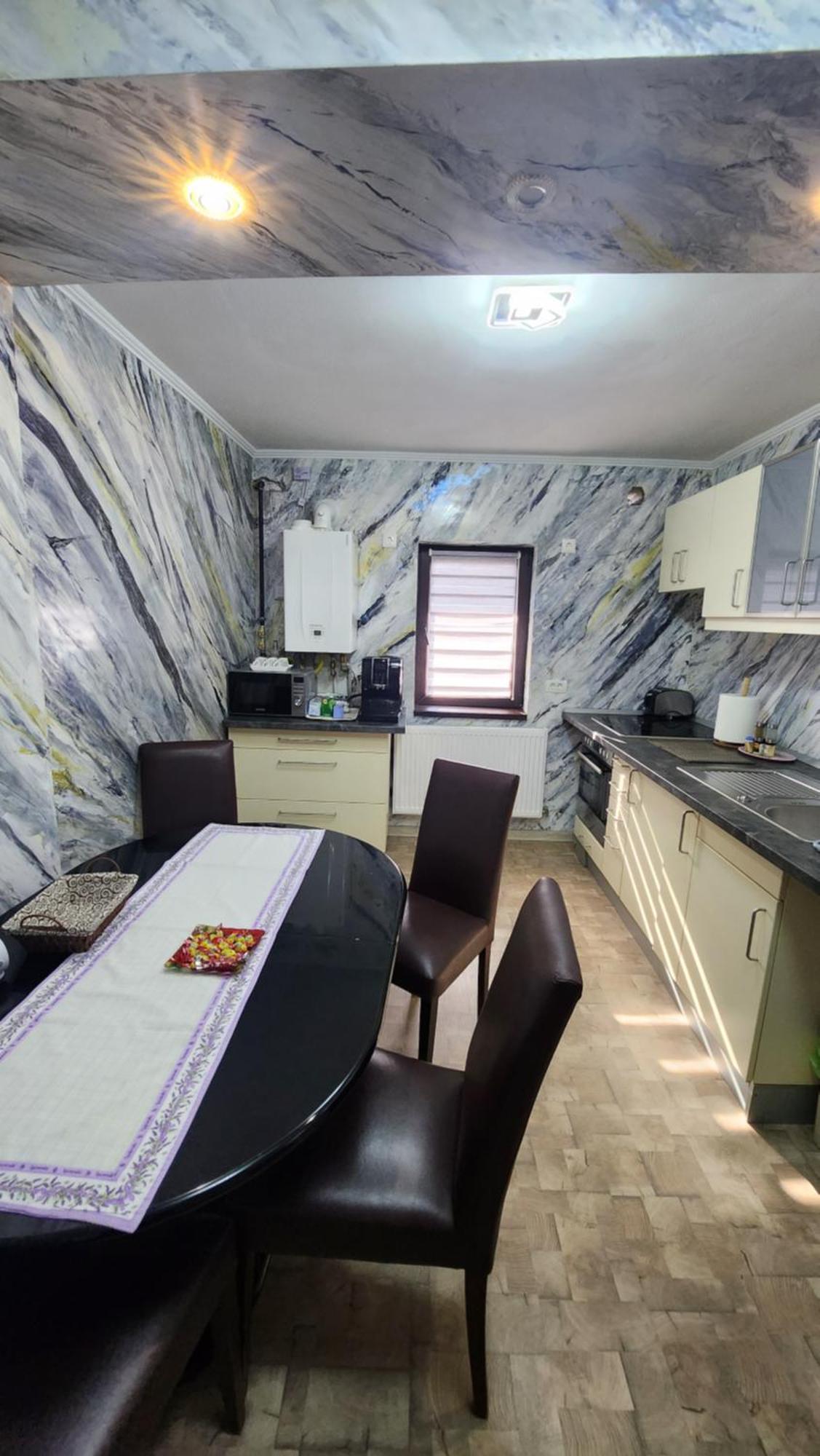 Guest House Targu Jiu Exterior photo